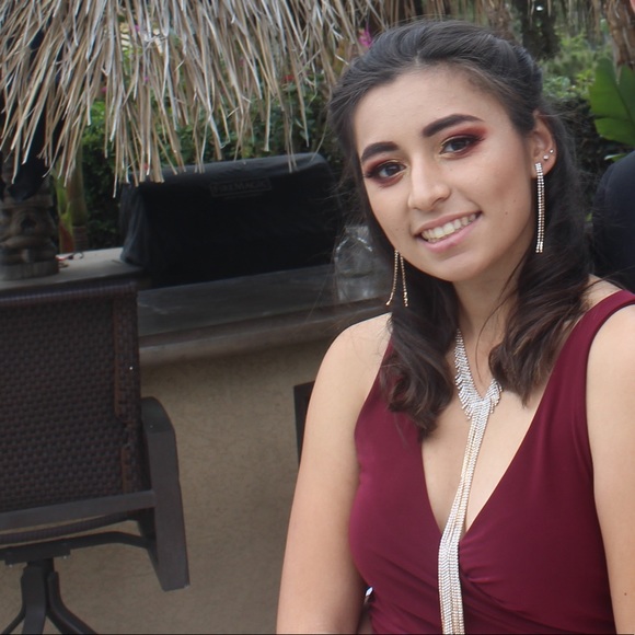 Necklace - Picture 2 of 2